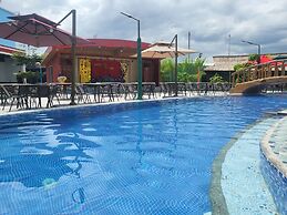 Blue Hotel & Resort