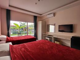 Blue Hotel & Resort