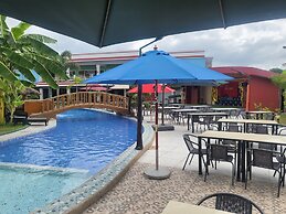 Blue Hotel & Resort