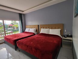 Blue Hotel & Resort