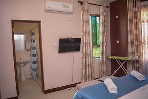 Lux Suites Dofils Sunset Apartments