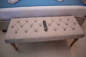 Lux Suites Dofils Sunset Apartments