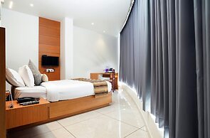 Nexstay Rivermouth International