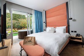 Almond Hotel – Adults Only