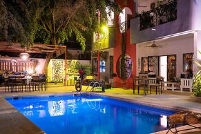 Loman Art House