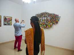 Loman Art House