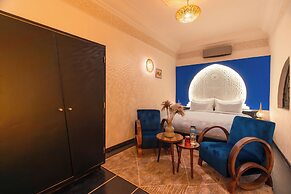 RIAD L'ECOLE