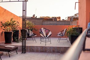 RIAD L'ECOLE