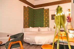 RIAD L'ECOLE