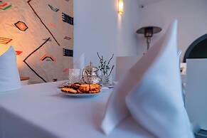 RIAD L'ECOLE
