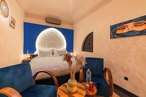 RIAD L'ECOLE