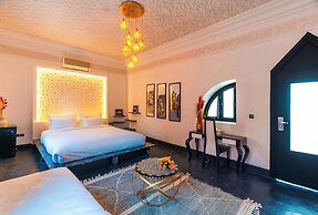 RIAD L'ECOLE