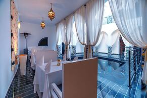 RIAD L'ECOLE