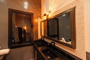 RIAD L'ECOLE
