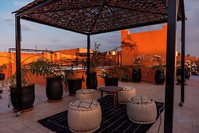 RIAD L'ECOLE