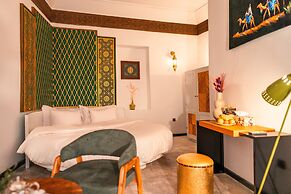 RIAD L'ECOLE