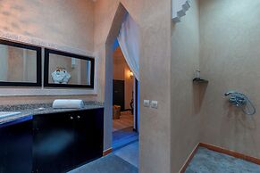 RIAD L'ECOLE