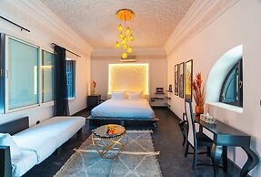 RIAD L'ECOLE