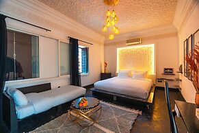 RIAD L'ECOLE