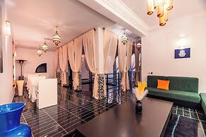 RIAD L'ECOLE