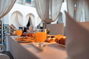 RIAD L'ECOLE