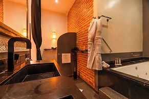 RIAD L'ECOLE