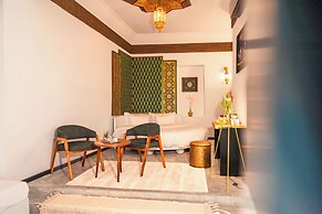 RIAD L'ECOLE