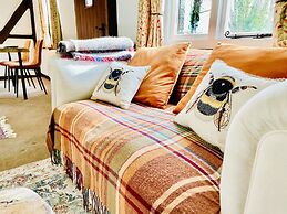 Log Burner and Beamed Ceilings-king Size Bed