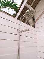 Love Coconut Bungalow
