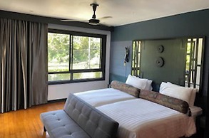 Poolside Luxury Laguna 2-bed Villa in Cherngtalay