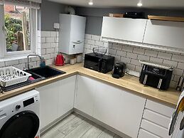 Beautiful 3-bed House in Romford