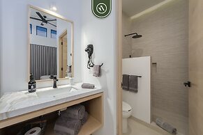 Tower 605 by Naya Homes