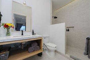 Tower 605 by Naya Homes