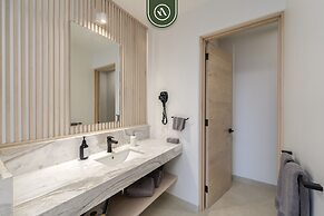 Tower 605 by Naya Homes