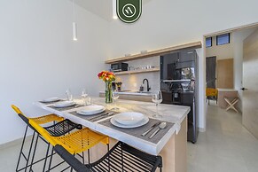 Tower 605 by Naya Homes