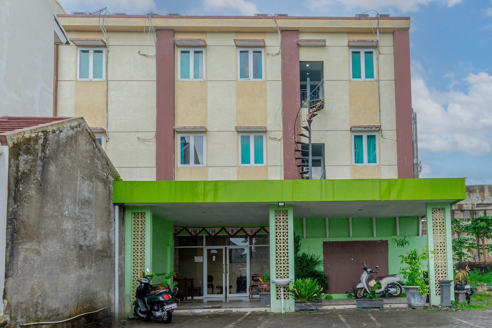 Hotel D'Madinah Inn - Gentan