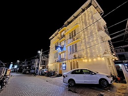 The WAVES by the Beach Inn