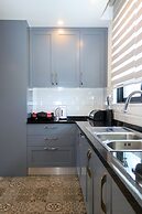 Modern and Luxurious Apartment in a Prime Resort
