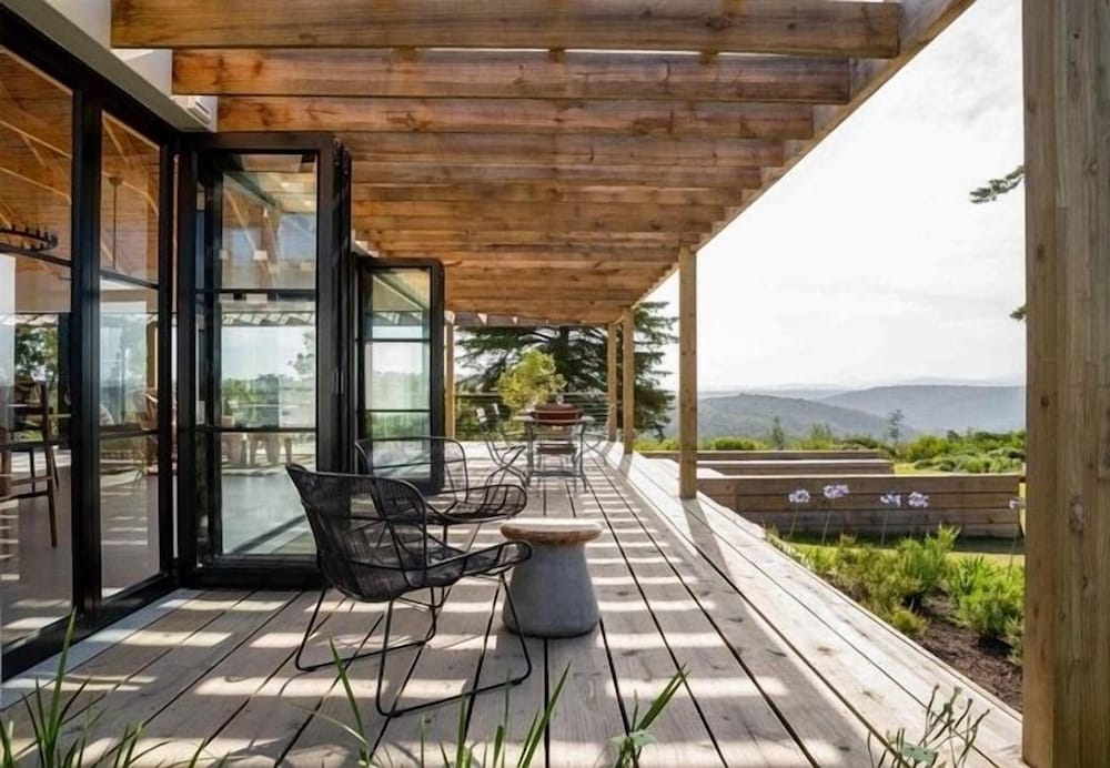 Crags Country Lodge