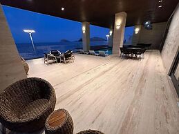 Grand Oliving