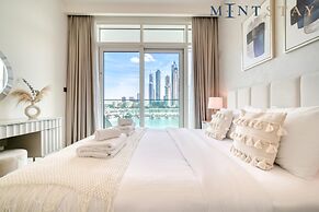 Beach Access Serene Balcony in Emaar Beachfront