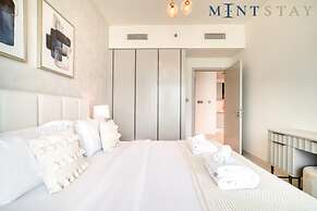 Beach Access Serene Balcony in Emaar Beachfront