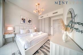 Beach Access Serene Balcony in Emaar Beachfront