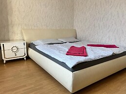 EasyStay 3BR shared Apt. Near Meidling