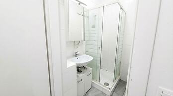 Quick Access to Vienna Center - Simple Private Rooms with WIFI