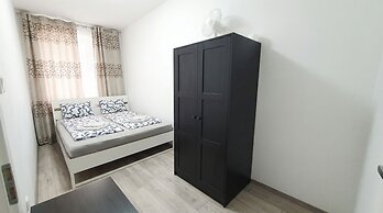 Quick Access to Vienna Center - Simple Private Rooms with WIFI