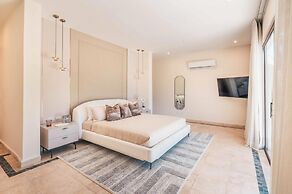 Modern Villa w Pool bbq at Green Village ABB