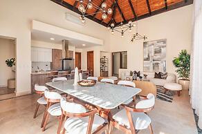 Modern Villa w Pool bbq at Green Village ABB