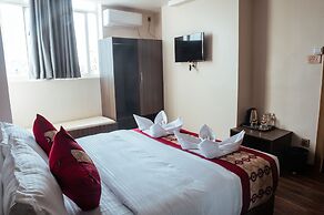 Kusum Airport Hotel