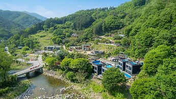 Gapyeong Poin Poolvilla Pension